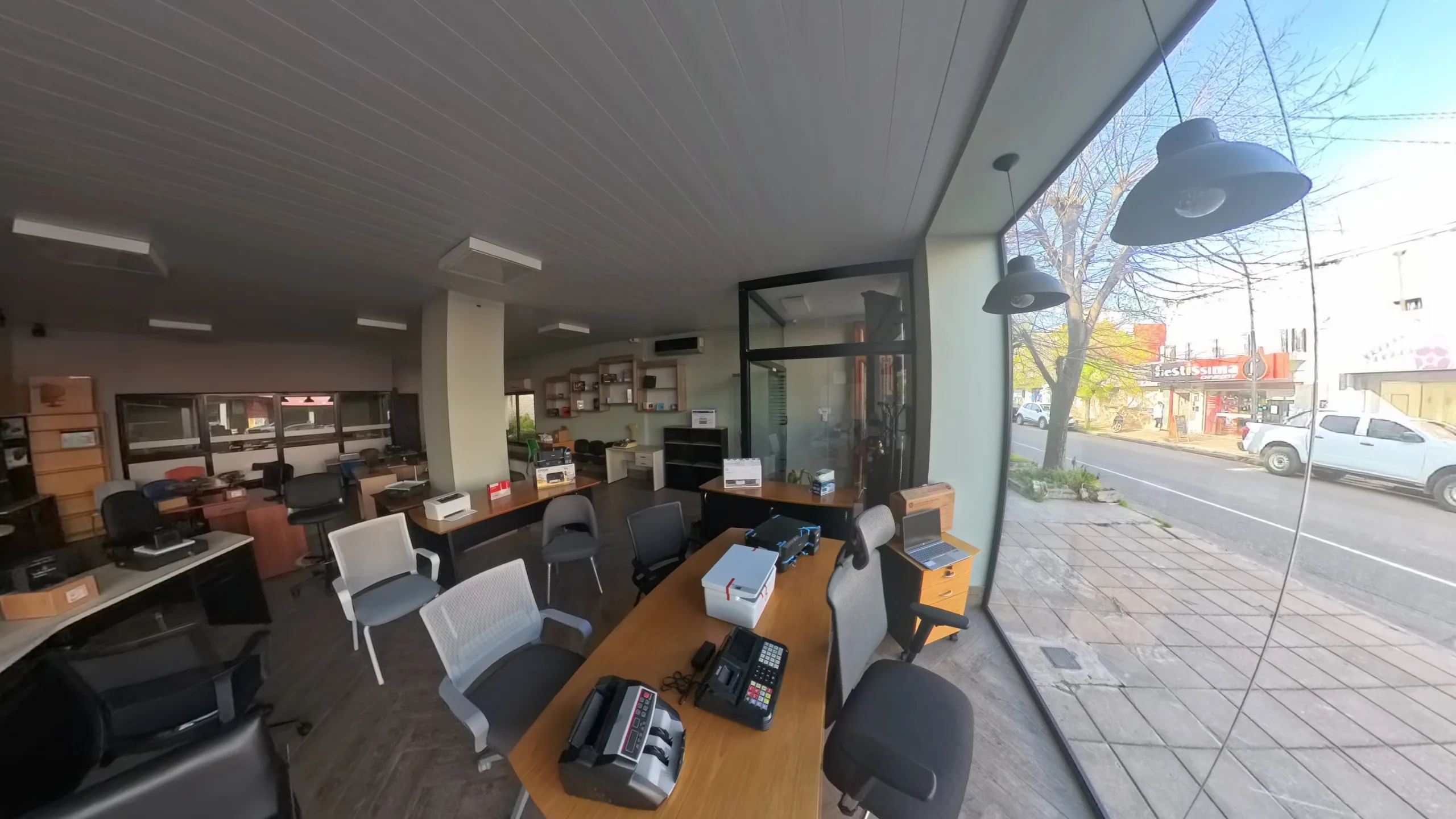 Vidriera y showroom de Casa Vetrano